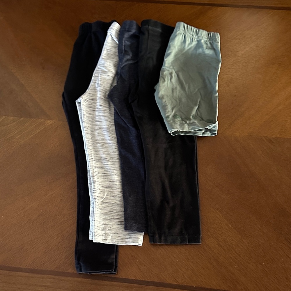 Lots of girls leggings